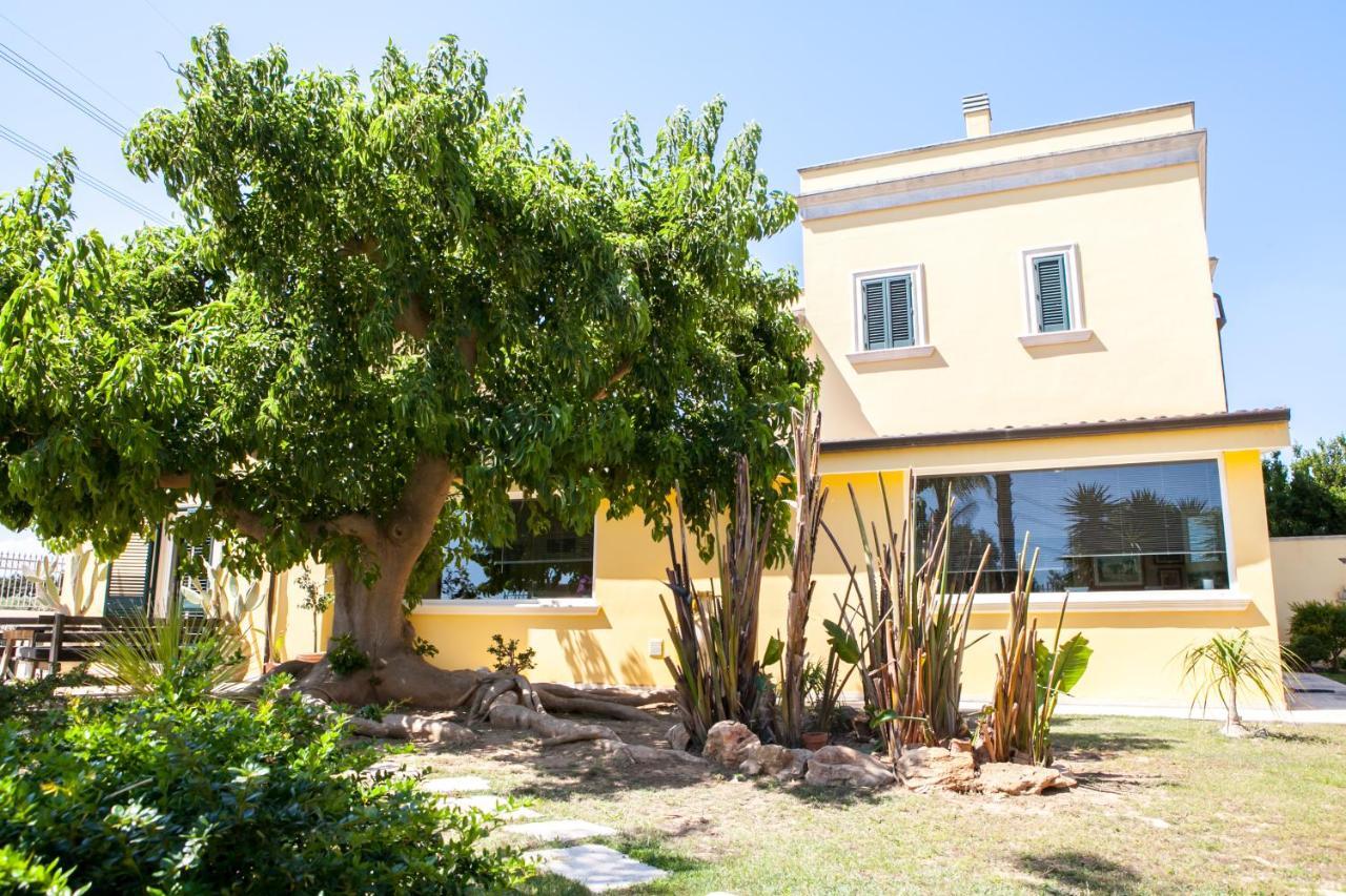 B&B I Tre Ulivi Salice Salentino Buitenkant foto