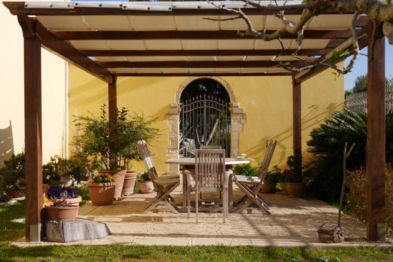 B&B I Tre Ulivi Salice Salentino Buitenkant foto