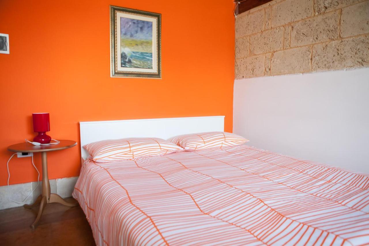 B&B I Tre Ulivi Salice Salentino Buitenkant foto
